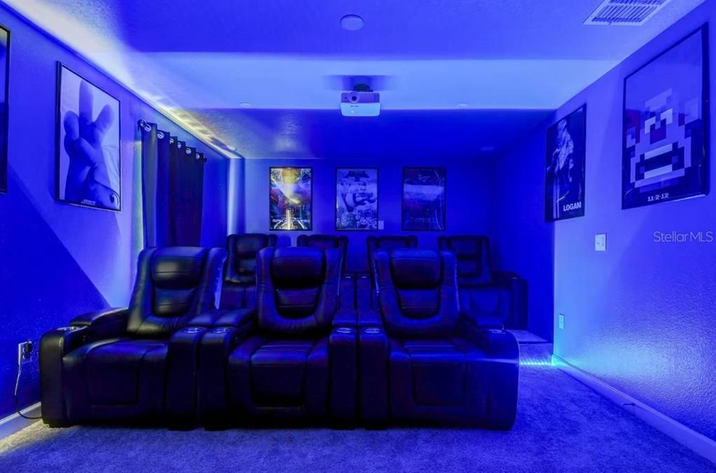 En Venta: $789,000 (8 camas, 5 baños, 3909 Pies cuadrados)