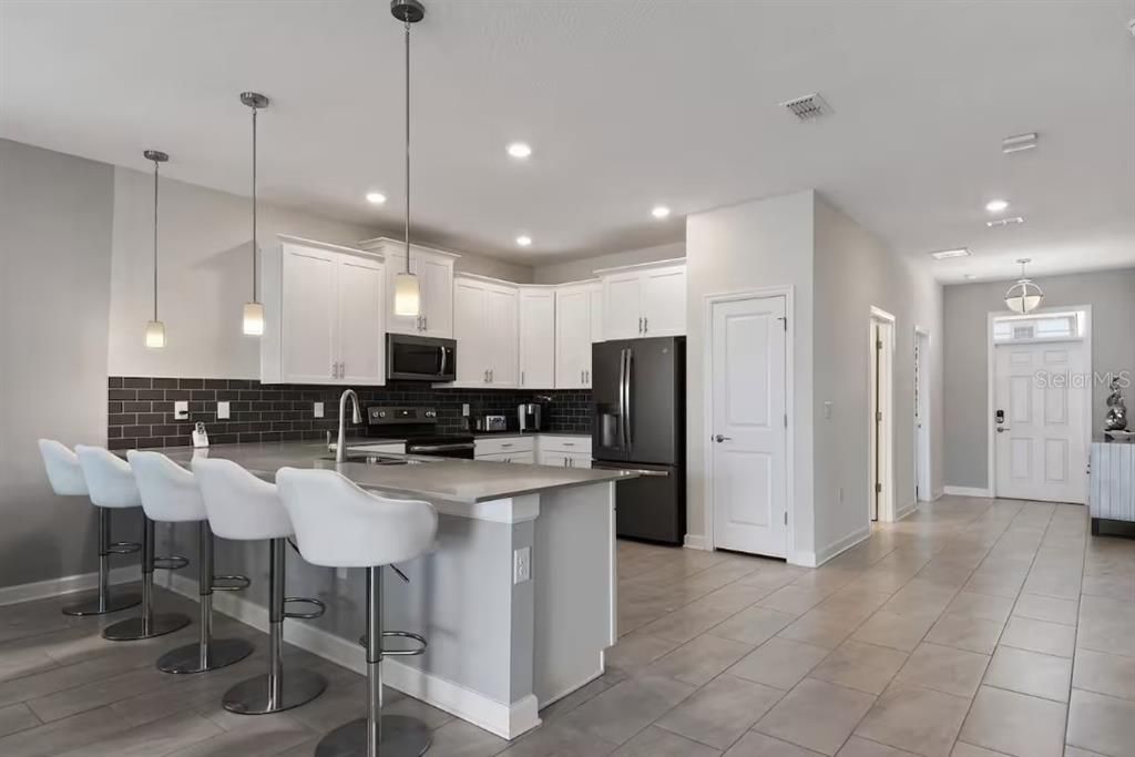 En Venta: $789,000 (8 camas, 5 baños, 3909 Pies cuadrados)