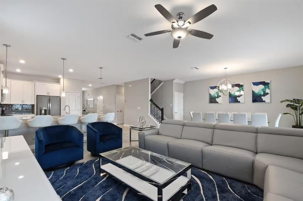 En Venta: $789,000 (8 camas, 5 baños, 3909 Pies cuadrados)