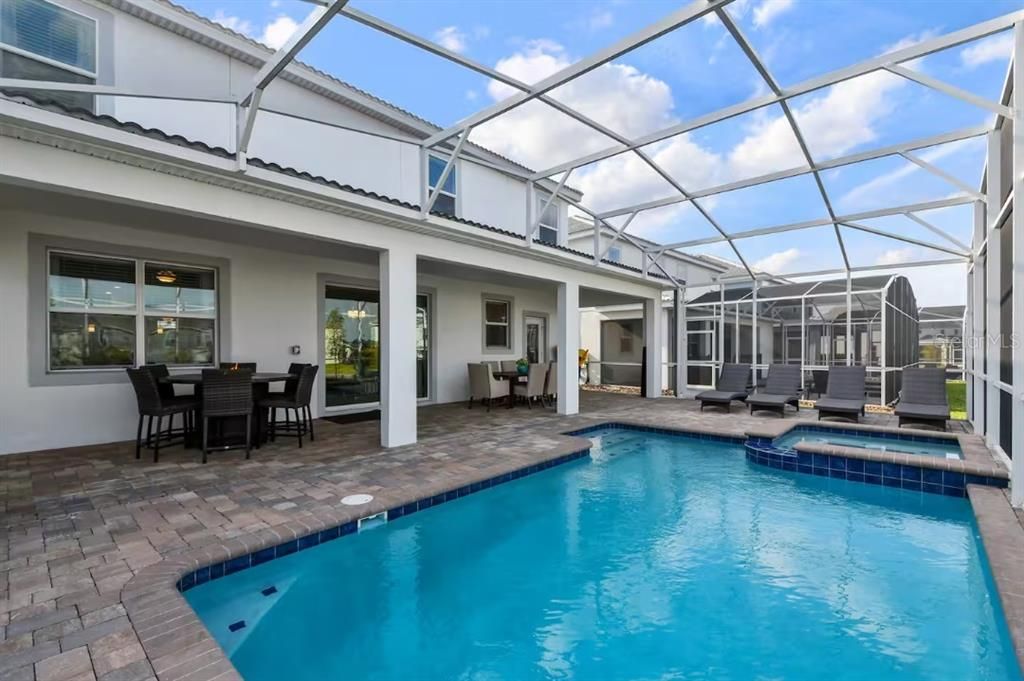 En Venta: $789,000 (8 camas, 5 baños, 3909 Pies cuadrados)