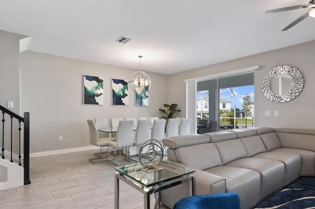 En Venta: $789,000 (8 camas, 5 baños, 3909 Pies cuadrados)