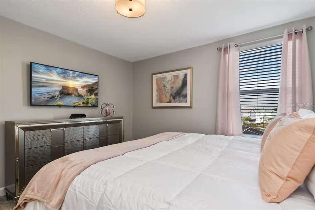 En Venta: $789,000 (8 camas, 5 baños, 3909 Pies cuadrados)