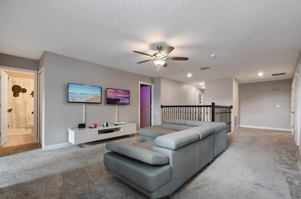 En Venta: $789,000 (8 camas, 5 baños, 3909 Pies cuadrados)