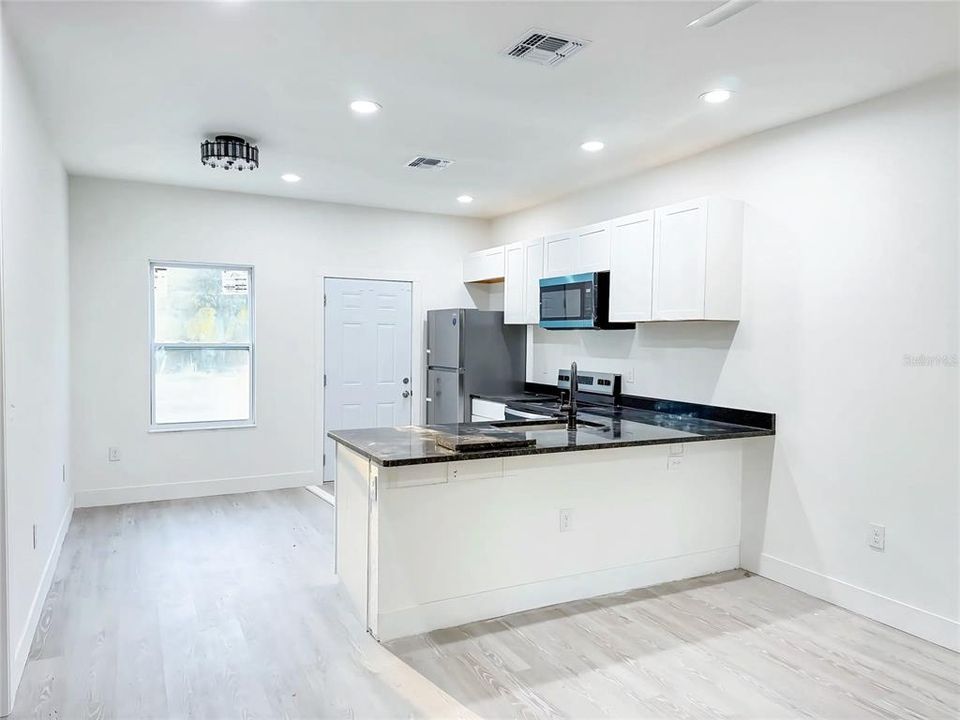 待售: $265,000 (3 贝兹, 2 浴室, 1489 平方英尺)