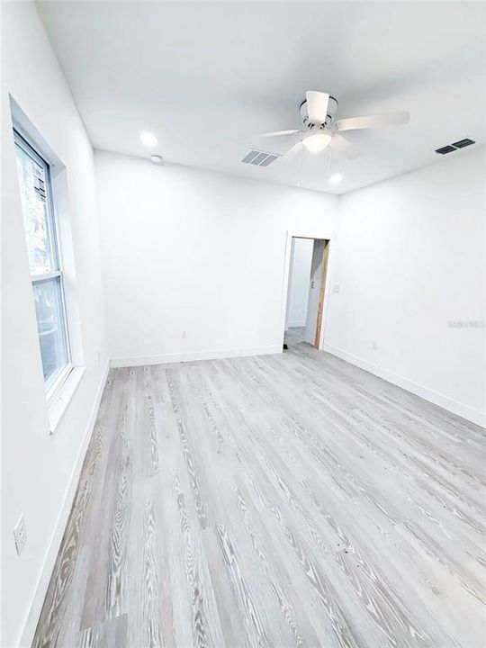 待售: $265,000 (3 贝兹, 2 浴室, 1489 平方英尺)