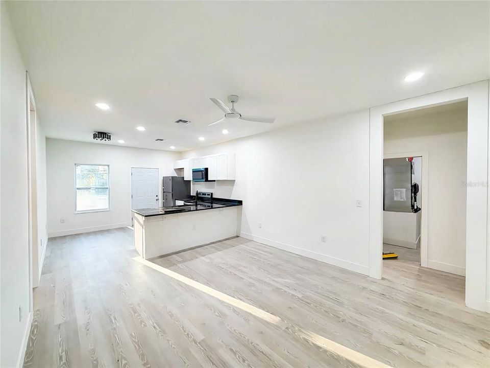 待售: $265,000 (3 贝兹, 2 浴室, 1489 平方英尺)