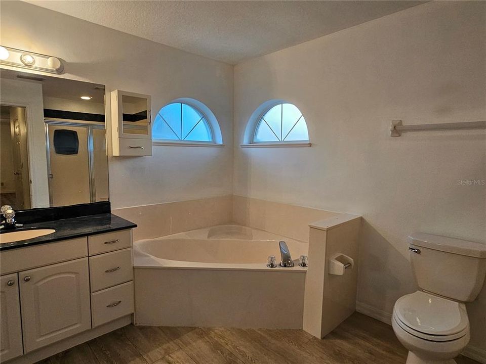 En Venta: $359,900 (3 camas, 2 baños, 1865 Pies cuadrados)