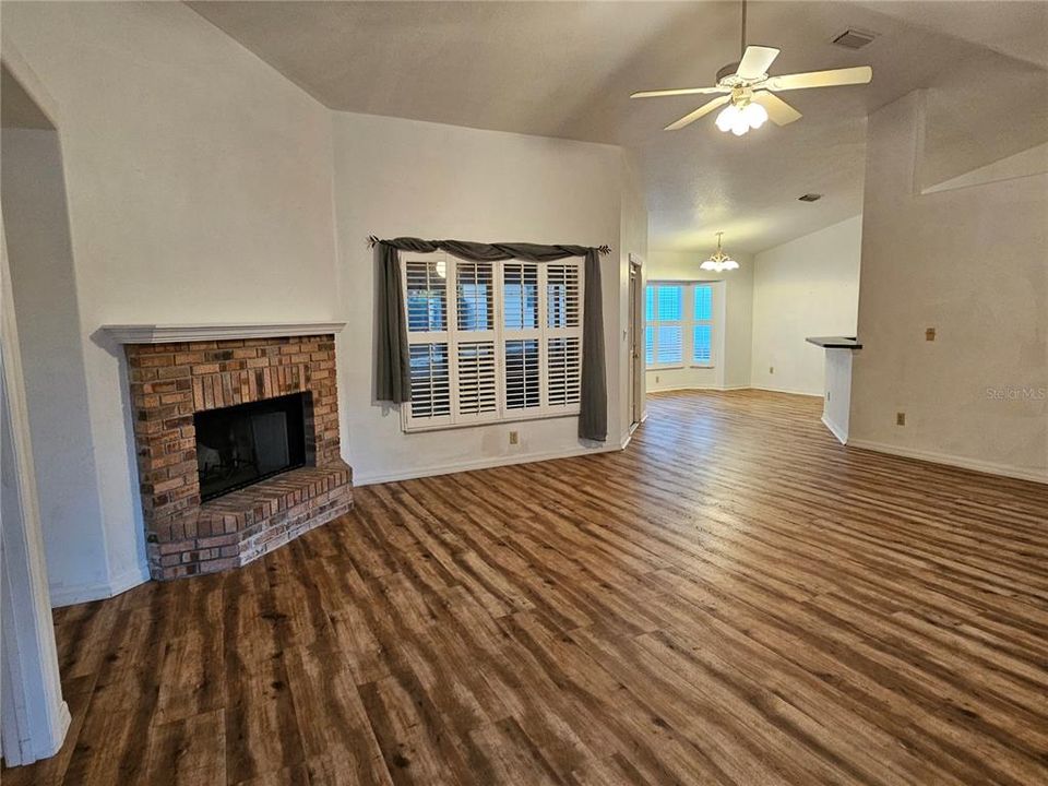 En Venta: $359,900 (3 camas, 2 baños, 1865 Pies cuadrados)