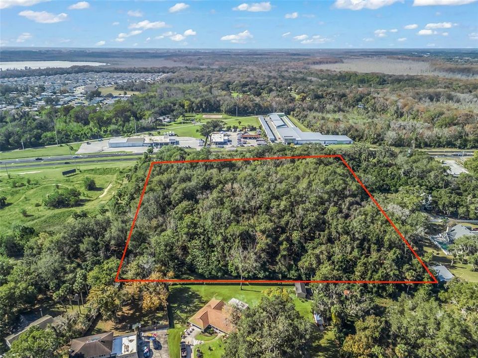 На продажу: $3,650,000 (8.35 acres)