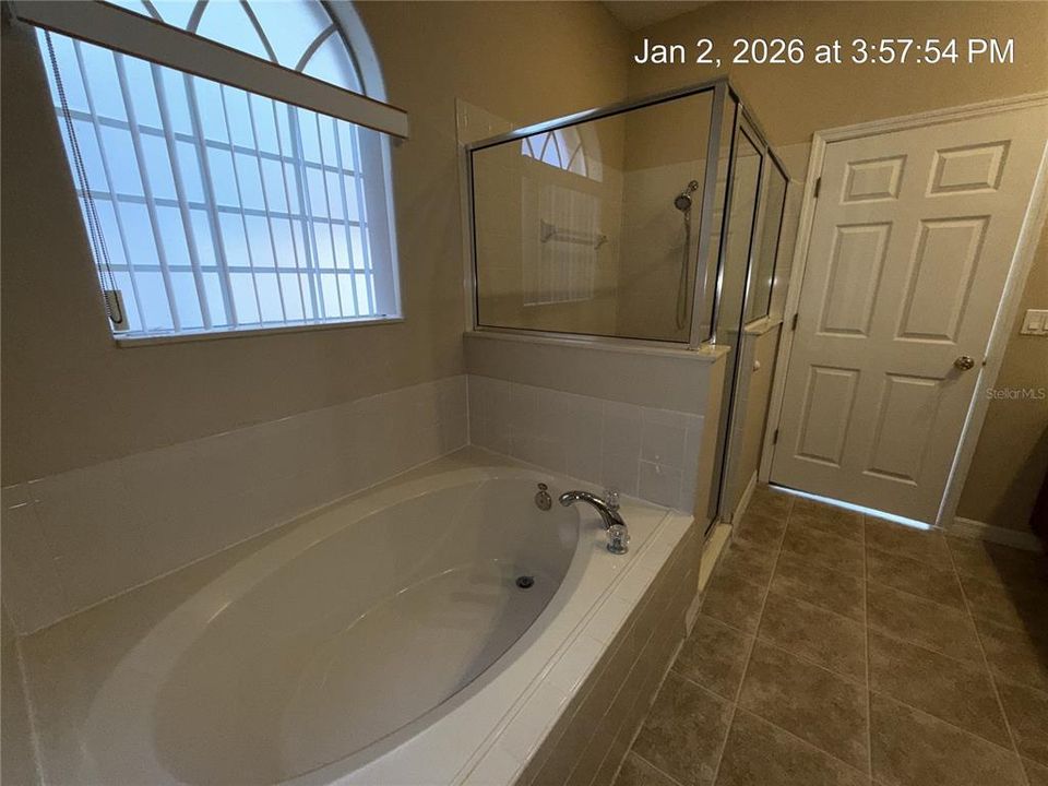 For Rent: $3,100 (5 beds, 3 baths, 2900 Square Feet)