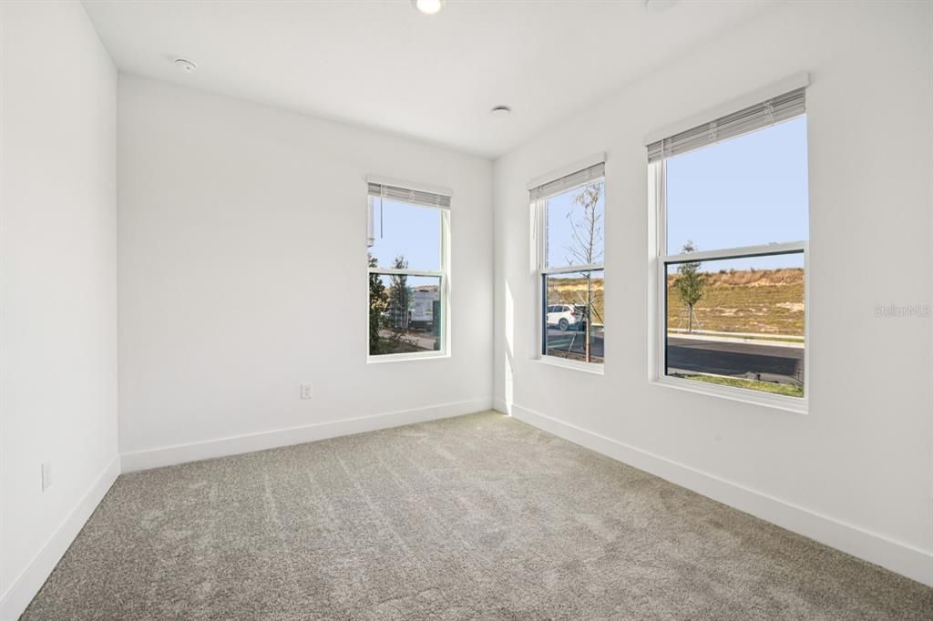 En Venta: $529,990 (3 camas, 3 baños, 2072 Pies cuadrados)