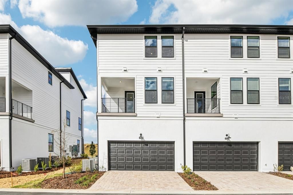 En Venta: $529,990 (3 camas, 3 baños, 2072 Pies cuadrados)