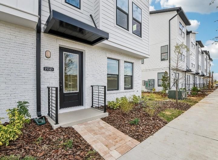 En Venta: $529,990 (3 camas, 3 baños, 2072 Pies cuadrados)