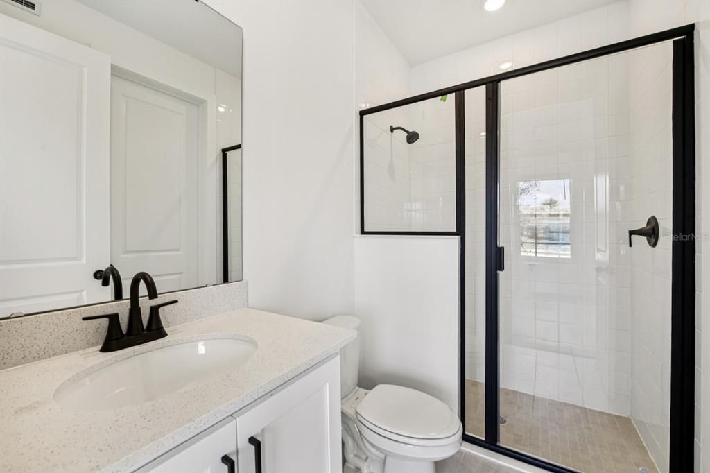 En Venta: $529,990 (3 camas, 3 baños, 2072 Pies cuadrados)