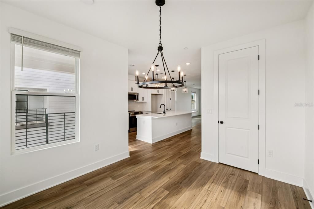 En Venta: $529,990 (3 camas, 3 baños, 2072 Pies cuadrados)