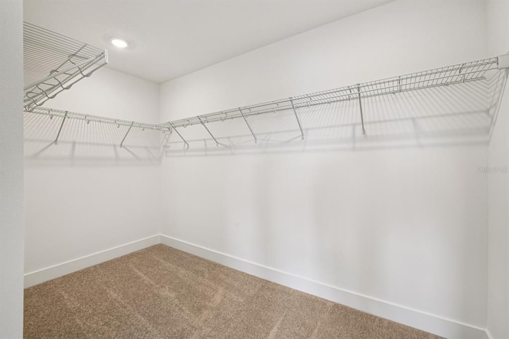 En Venta: $529,990 (3 camas, 3 baños, 2072 Pies cuadrados)