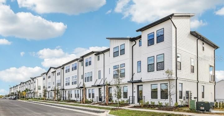 En Venta: $529,990 (3 camas, 3 baños, 2072 Pies cuadrados)