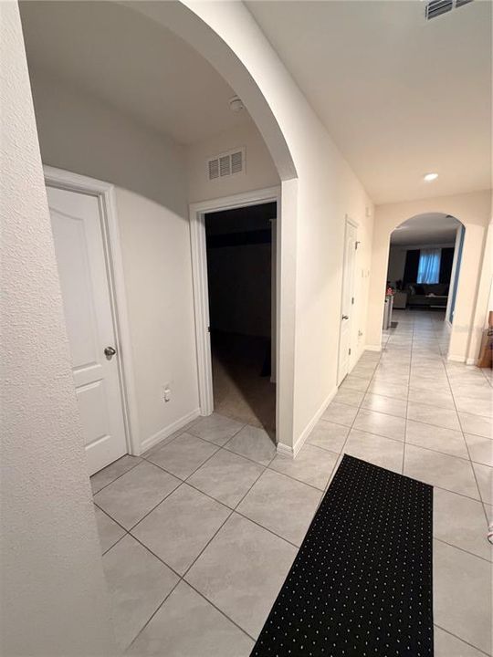 出租: $2,300 (4 贝兹, 2 浴室, 1830 平方英尺)