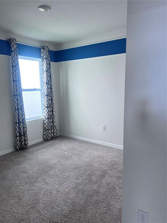 出租: $2,300 (4 贝兹, 2 浴室, 1830 平方英尺)