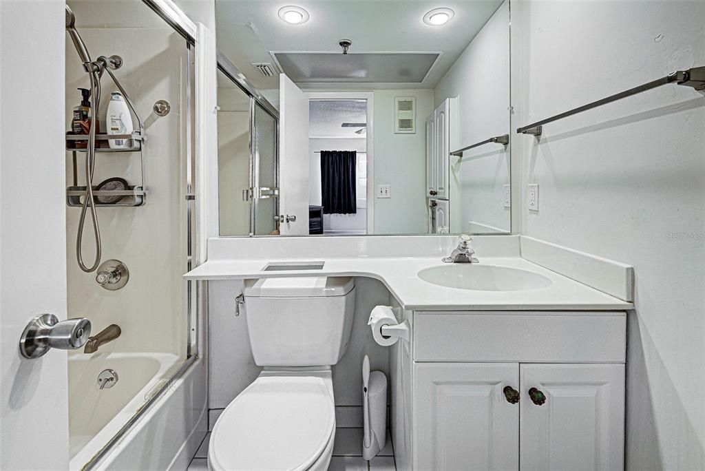 En Venta: $224,900 (2 camas, 2 baños, 900 Pies cuadrados)