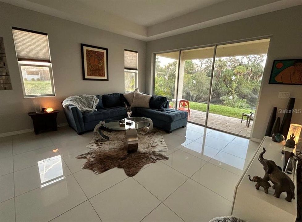 待售: $450,000 (2 贝兹, 2 浴室, 1579 平方英尺)