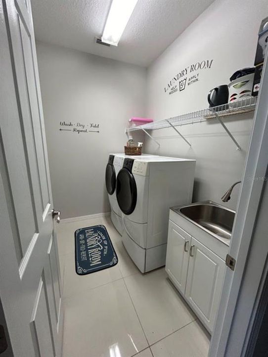 待售: $450,000 (2 贝兹, 2 浴室, 1579 平方英尺)