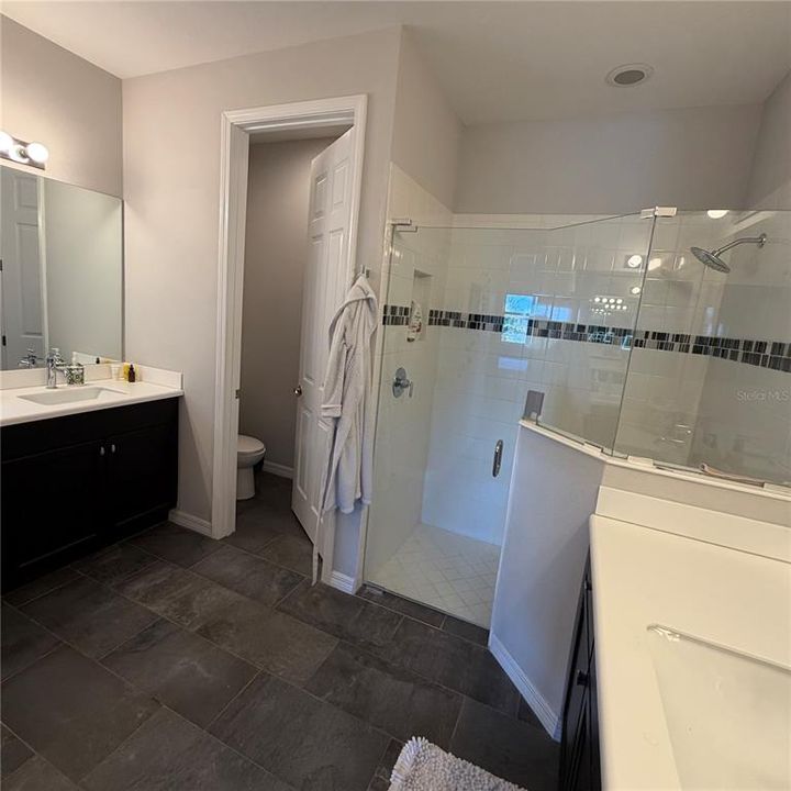 待售: $450,000 (2 贝兹, 2 浴室, 1579 平方英尺)