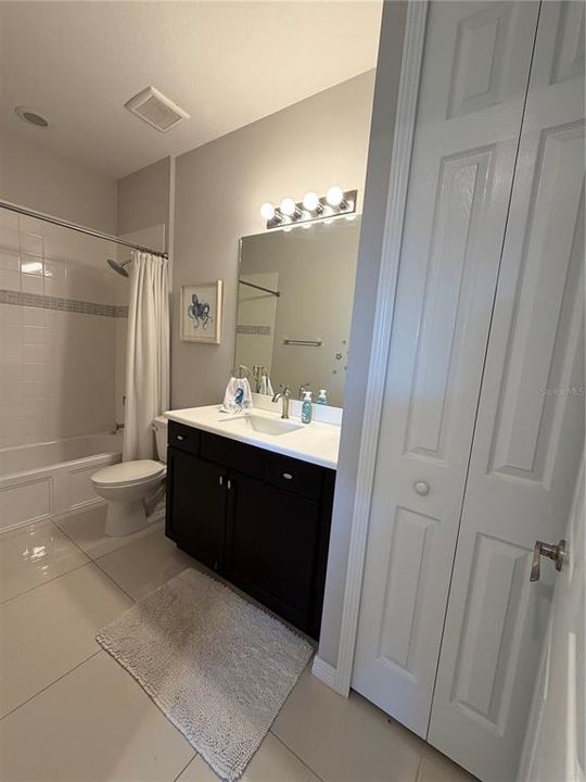 待售: $450,000 (2 贝兹, 2 浴室, 1579 平方英尺)