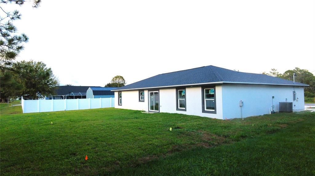 For Sale: $338,900 (4 beds, 3 baths, 1706 Square Feet)