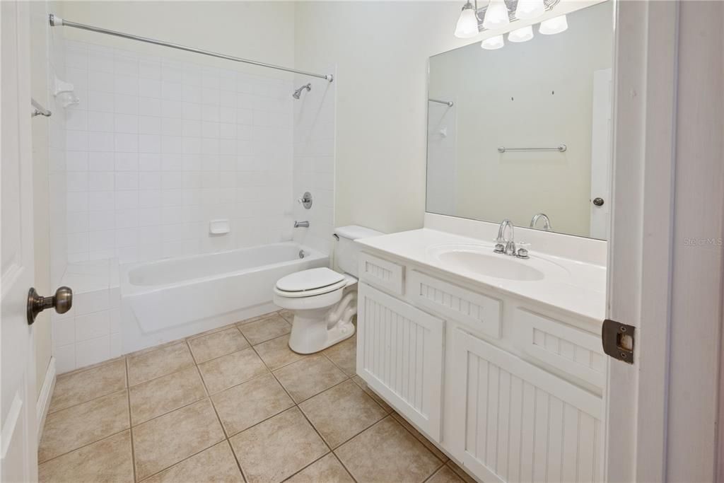 For Sale: $399,900 (4 beds, 2 baths, 2100 Square Feet)