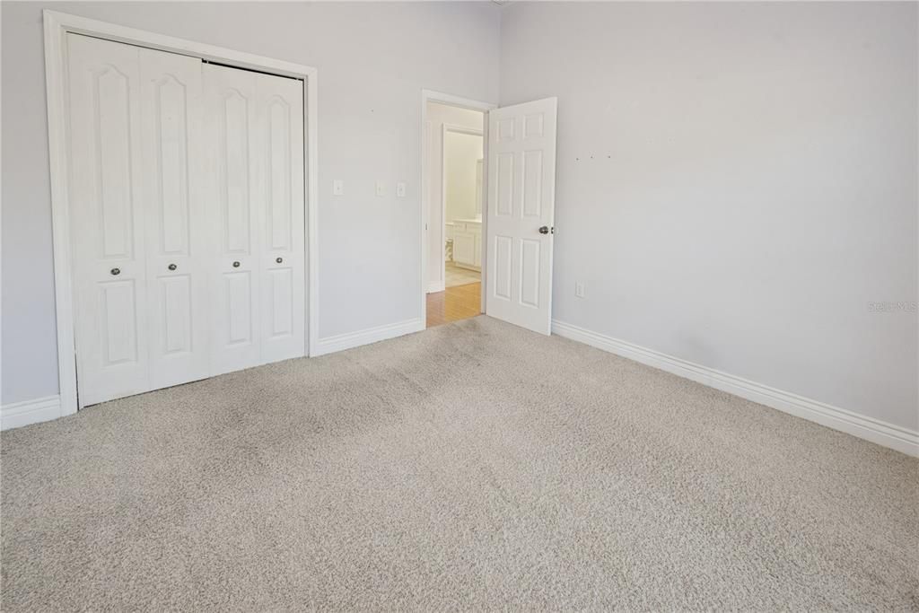 For Sale: $399,900 (4 beds, 2 baths, 2100 Square Feet)