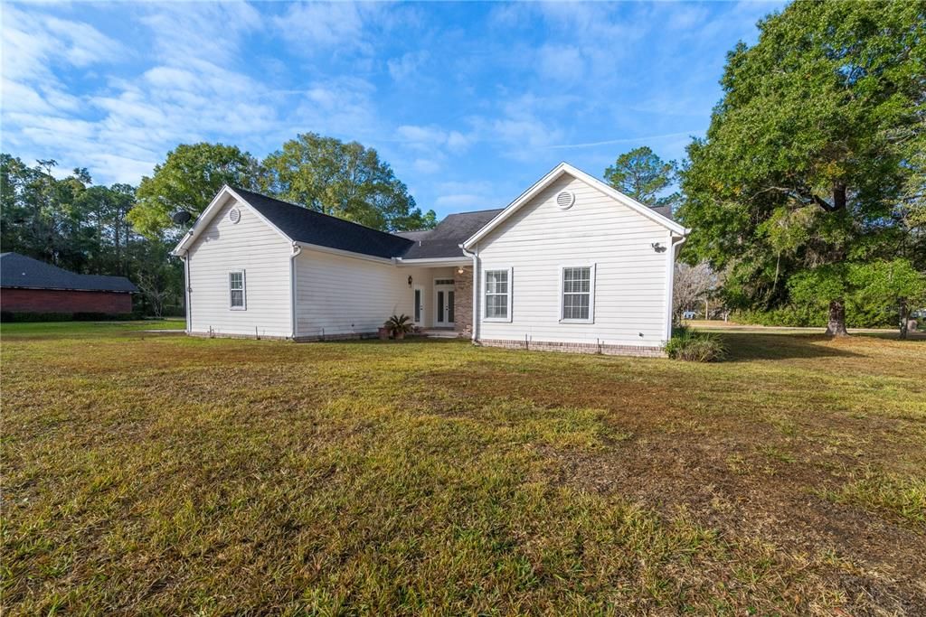 For Sale: $399,900 (4 beds, 2 baths, 2100 Square Feet)