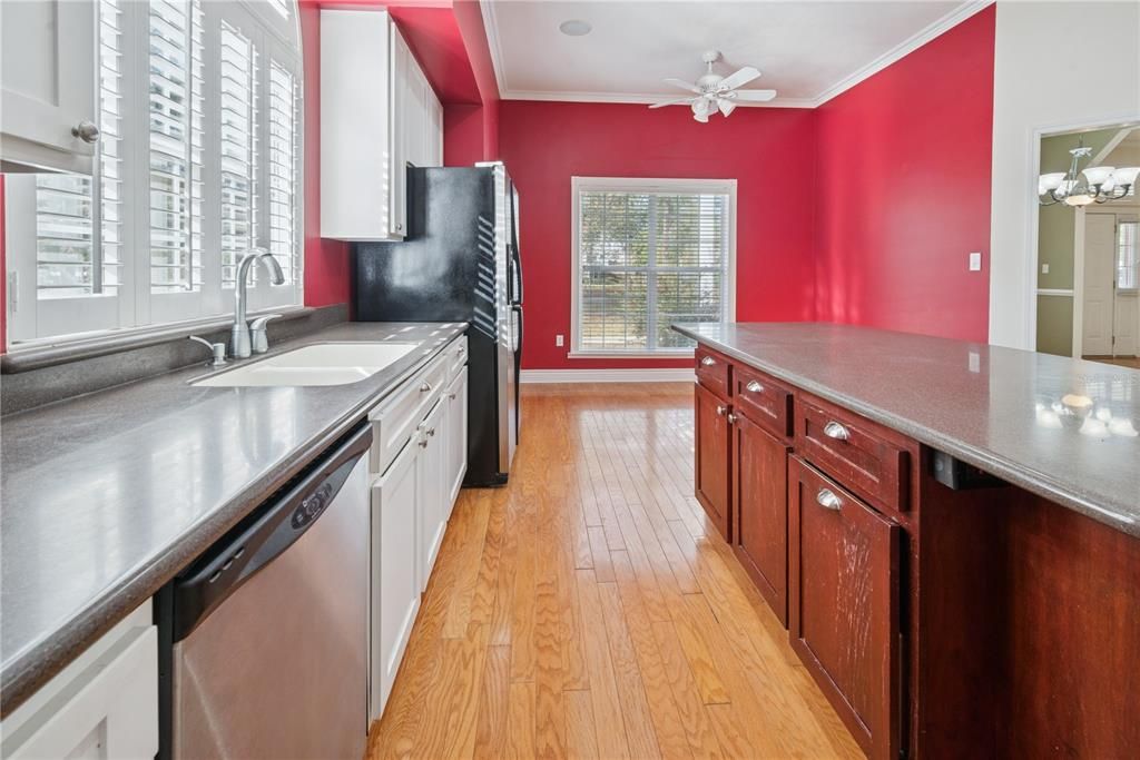 For Sale: $399,900 (4 beds, 2 baths, 2100 Square Feet)