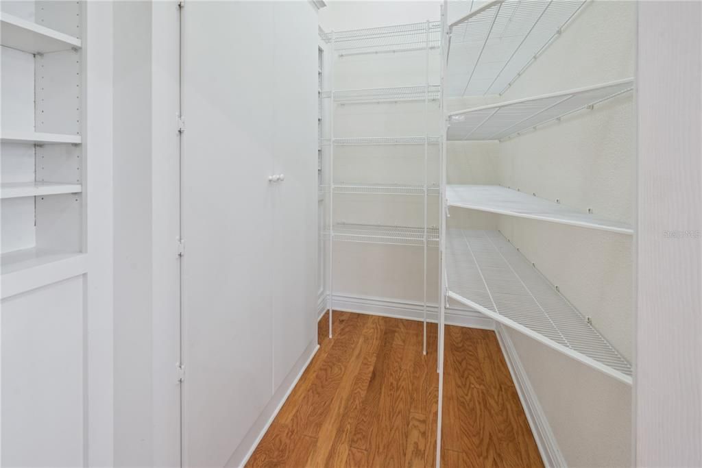 For Sale: $399,900 (4 beds, 2 baths, 2100 Square Feet)