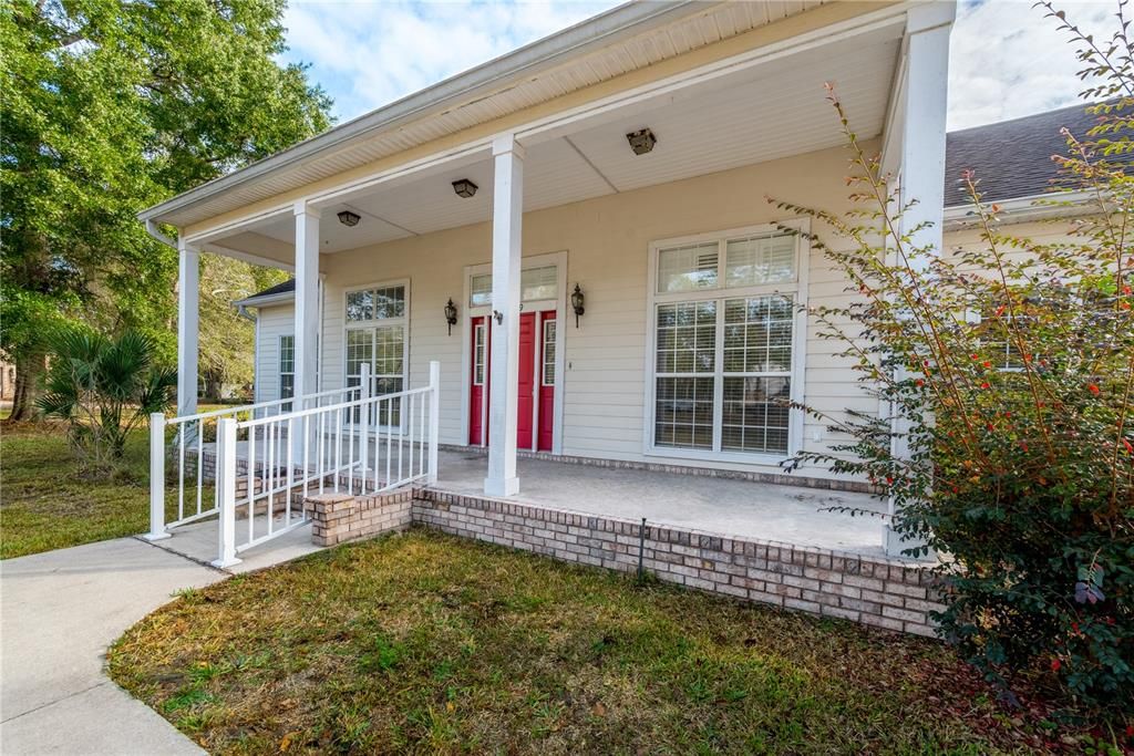 For Sale: $399,900 (4 beds, 2 baths, 2100 Square Feet)