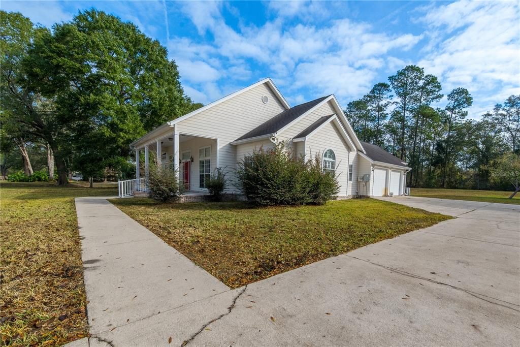 For Sale: $399,900 (4 beds, 2 baths, 2100 Square Feet)