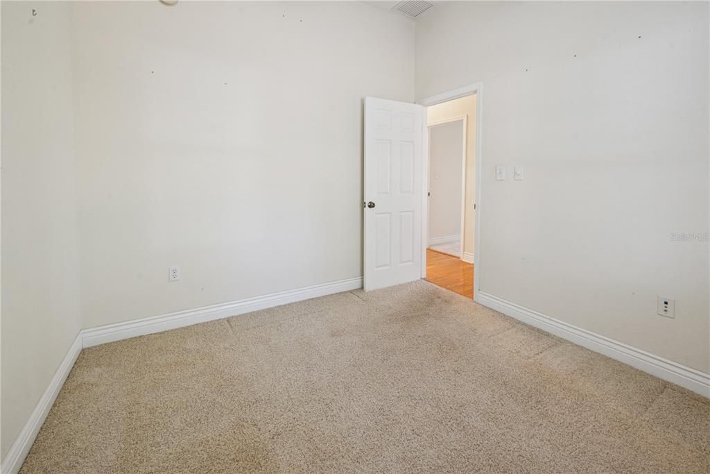 For Sale: $399,900 (4 beds, 2 baths, 2100 Square Feet)