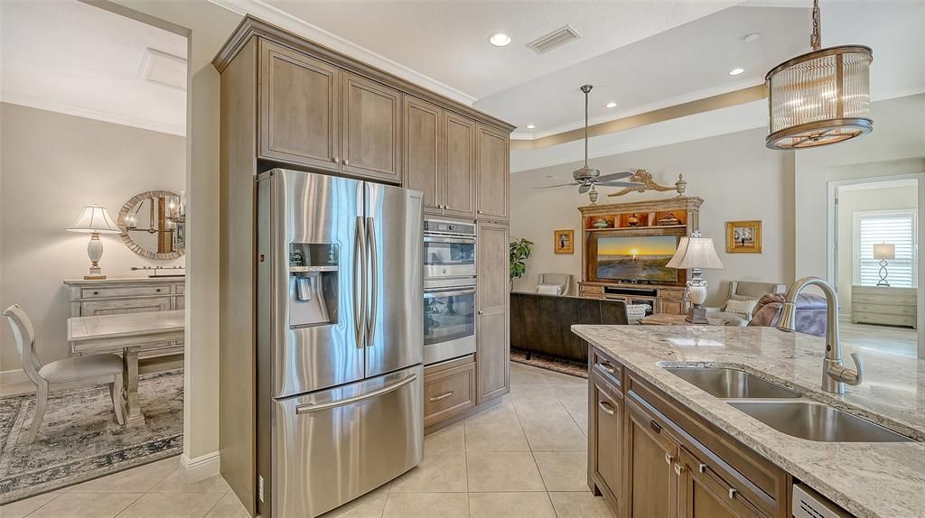 For Sale: $1,195,000 (3 beds, 3 baths, 2669 Square Feet)