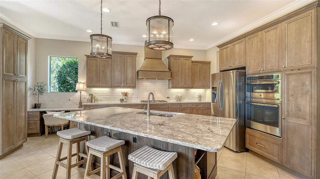 For Sale: $1,195,000 (3 beds, 3 baths, 2669 Square Feet)