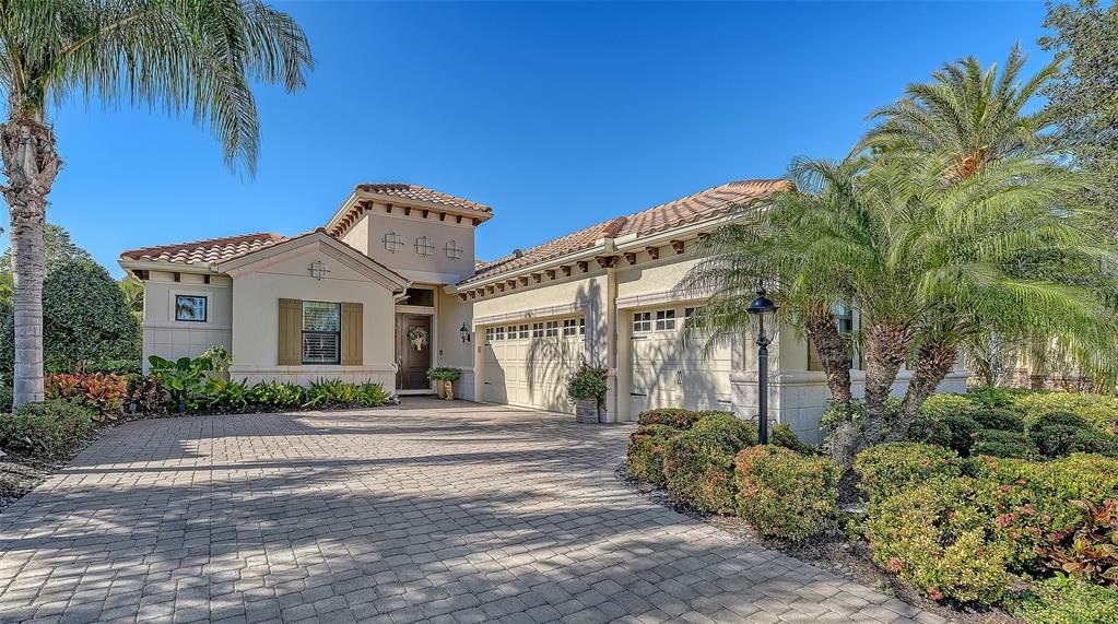 For Sale: $1,195,000 (3 beds, 3 baths, 2669 Square Feet)