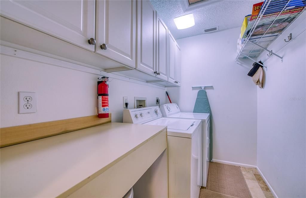 For Sale: $374,900 (2 beds, 2 baths, 1375 Square Feet)