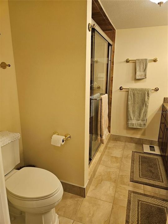 For Sale: $374,900 (2 beds, 2 baths, 1375 Square Feet)