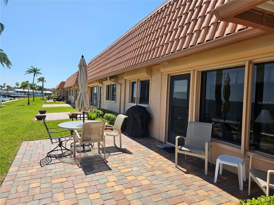 For Sale: $374,900 (2 beds, 2 baths, 1375 Square Feet)