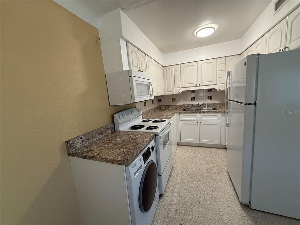 В аренду: $1,600 (1 спален, 1 ванн, 450 Квадратных фут)