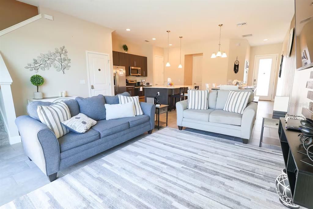 For Rent: $3,000 (4 beds, 3 baths, 1871 Square Feet)