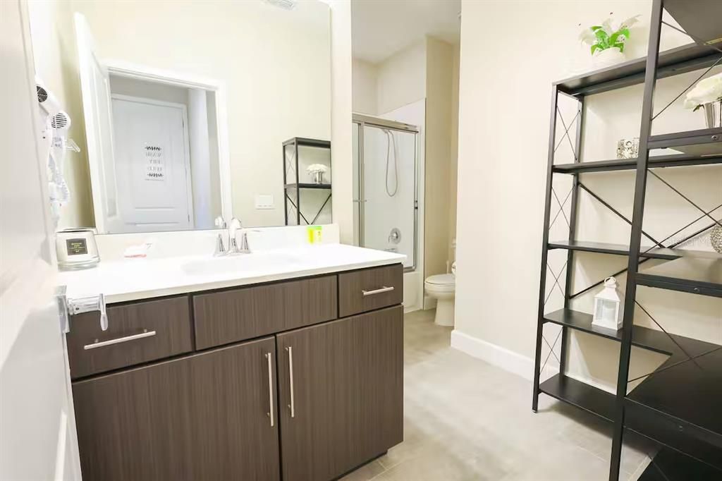 For Rent: $3,000 (4 beds, 3 baths, 1871 Square Feet)