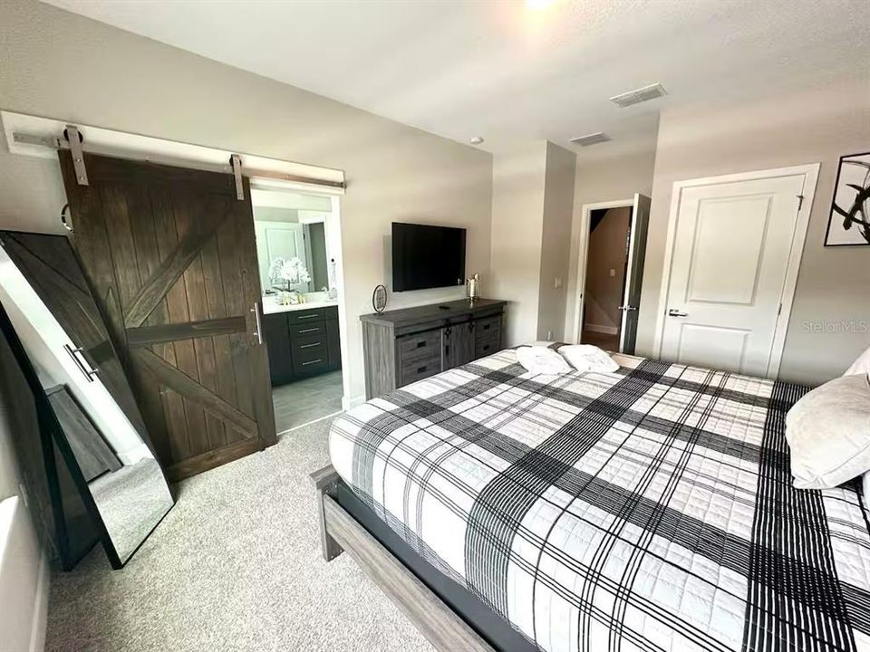 For Rent: $3,000 (4 beds, 3 baths, 1871 Square Feet)