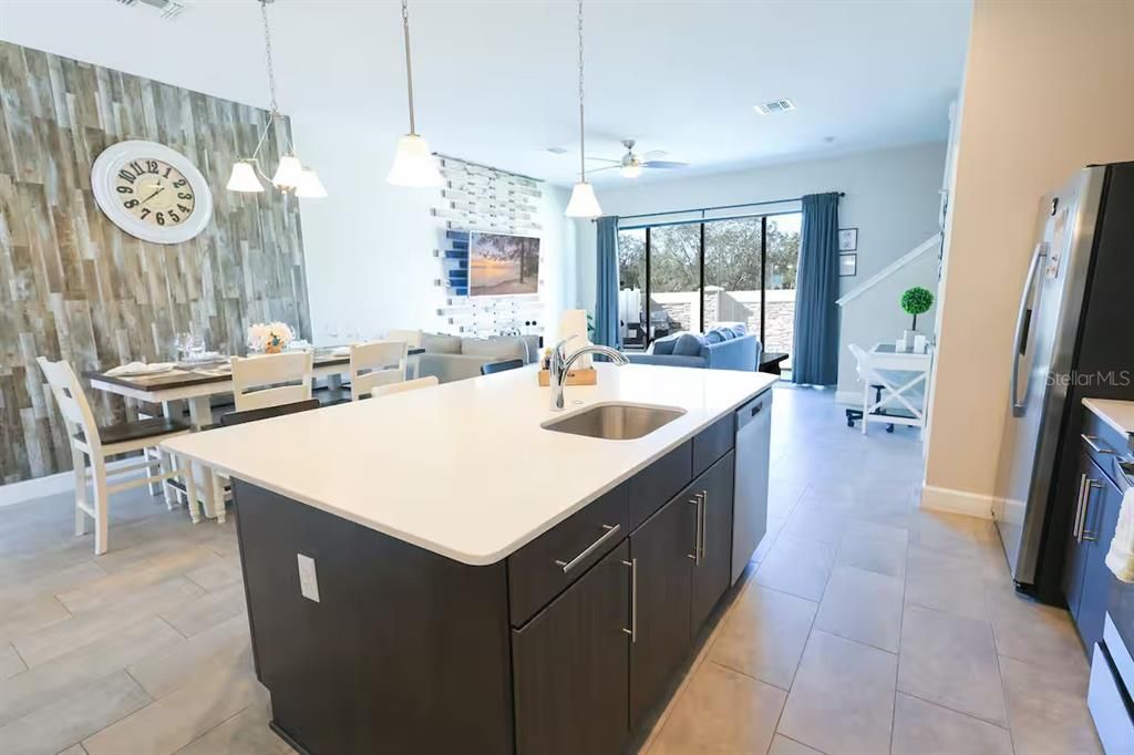 For Rent: $3,000 (4 beds, 3 baths, 1871 Square Feet)