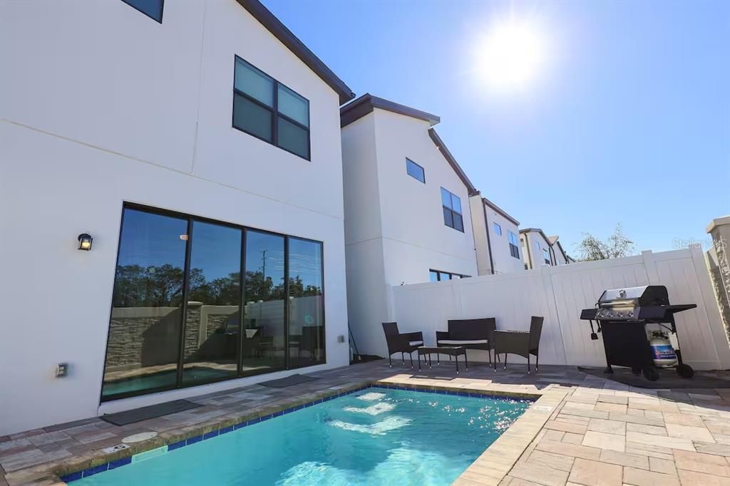 For Rent: $3,000 (4 beds, 3 baths, 1871 Square Feet)