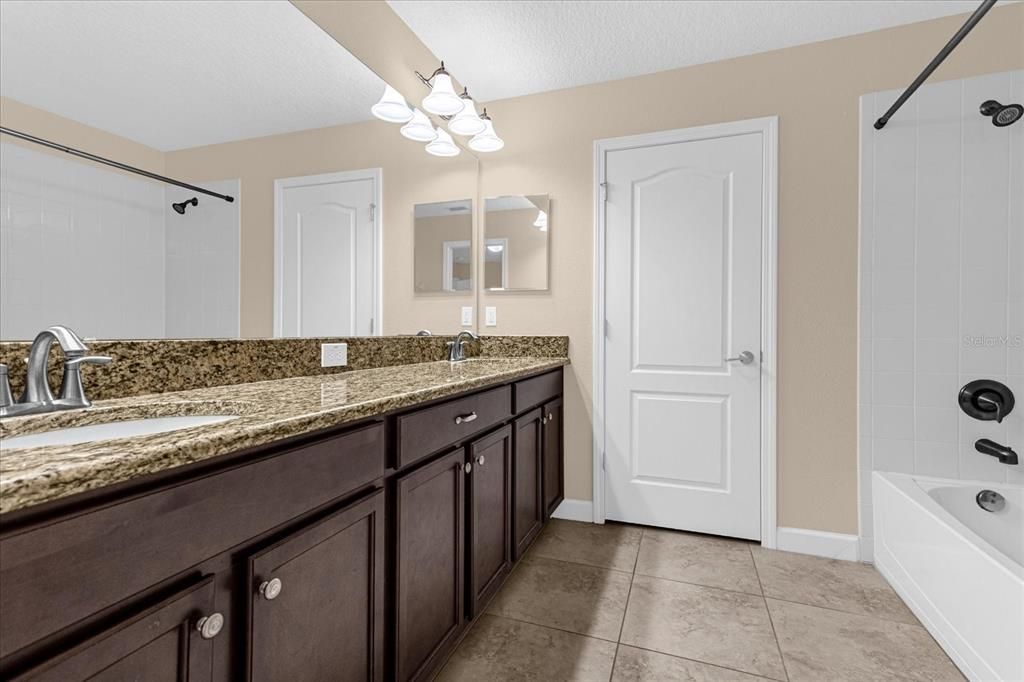 En Renta: $3,600 (5 camas, 4 baños, 2961 Pies cuadrados)